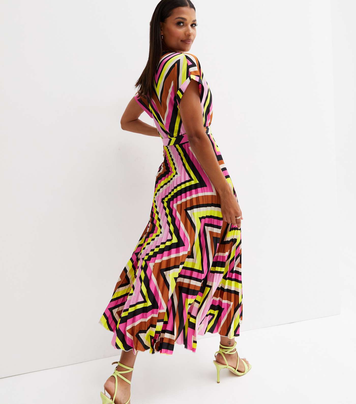 Multicoloured Chevron Chiffon Pleated Midi Wrap Dress Image 4