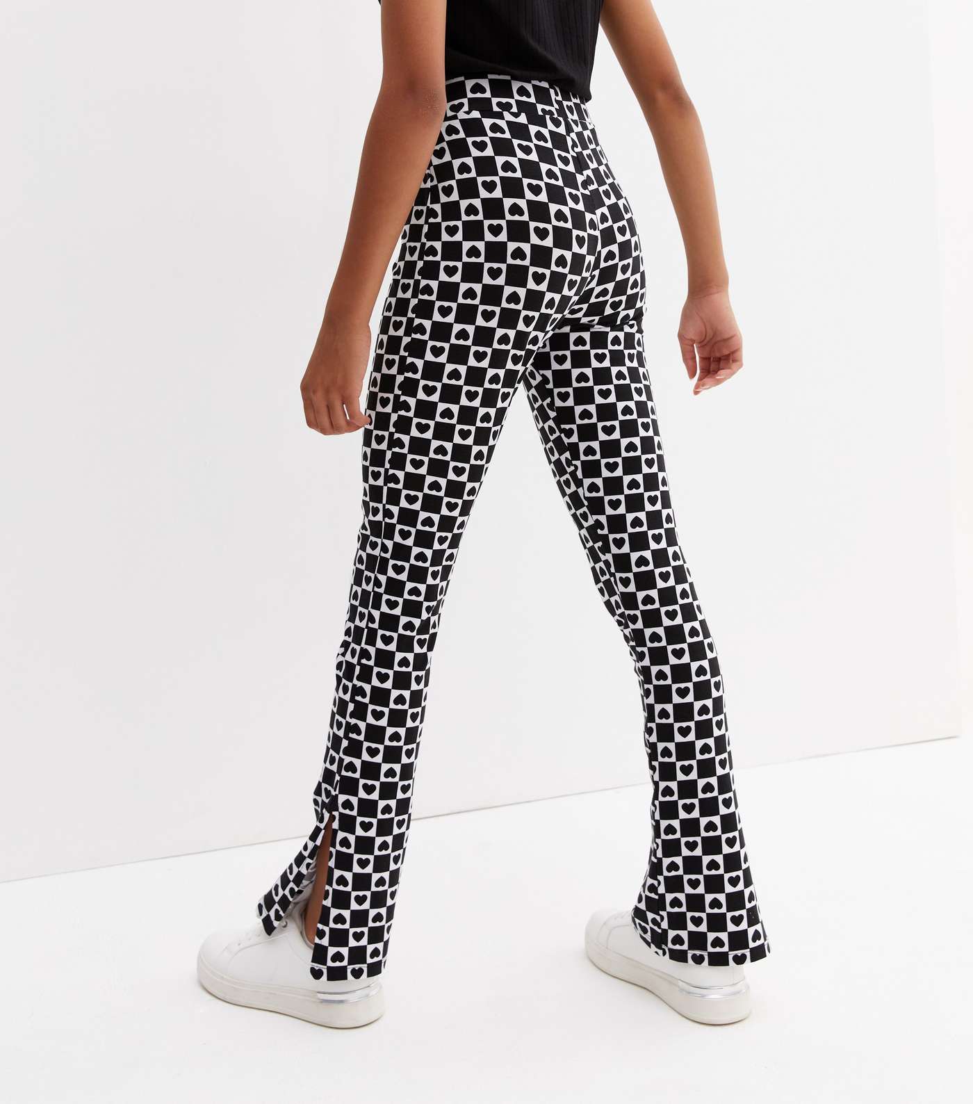 Girls Black Checkerboard Heart Print Flared Trousers Image 4