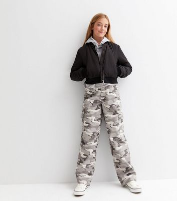 Urban Bliss Olive Camo Cuffed Cargo Trousers  New Look