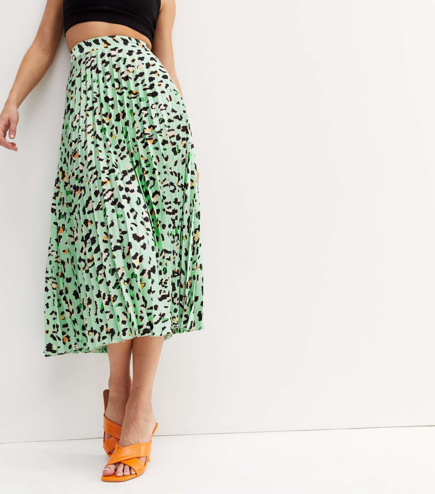 Green Leopard Print Satin Pleated Midi Skirt Image 2