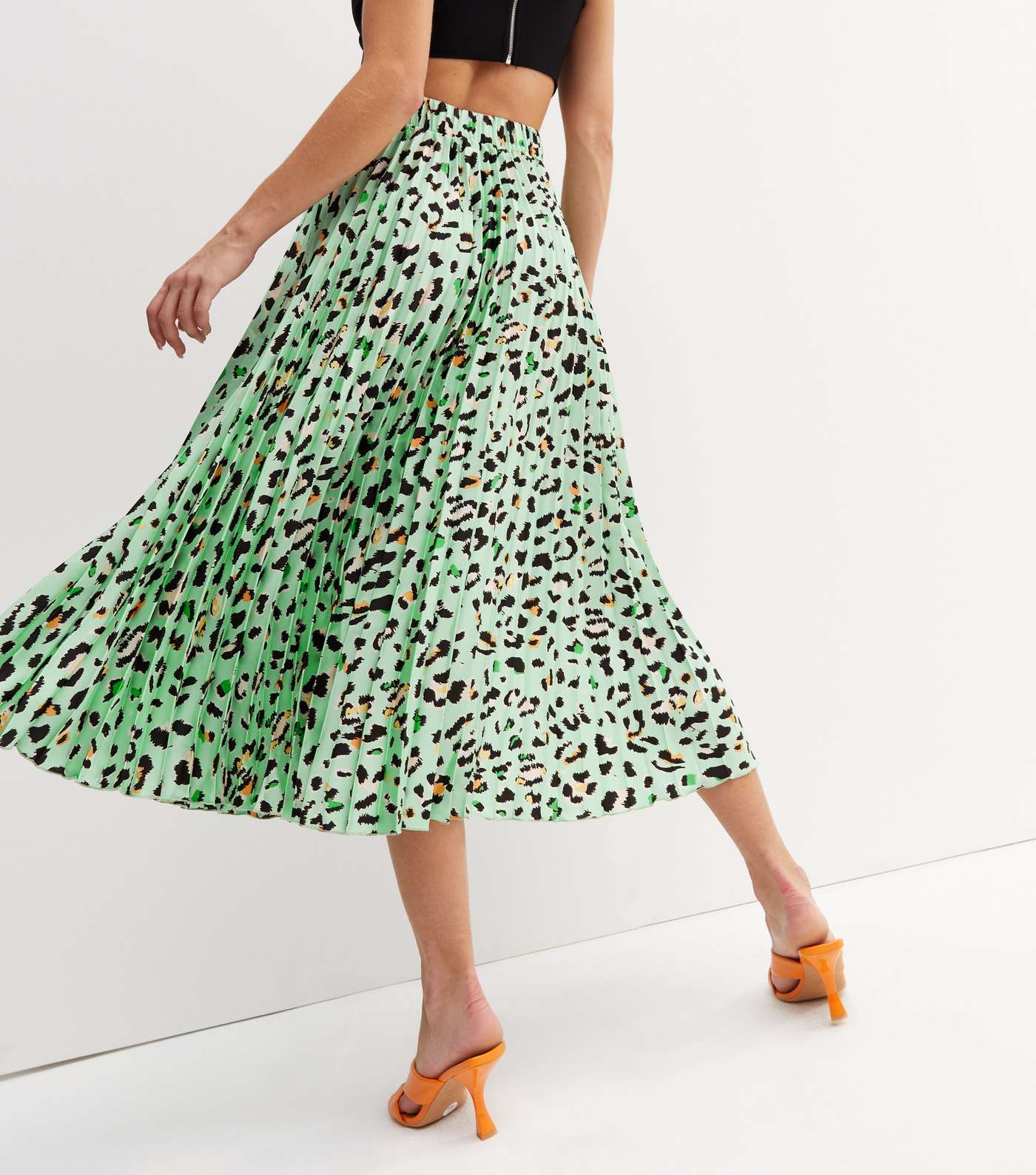 Green Leopard Print Satin Pleated Midi Skirt Image 4