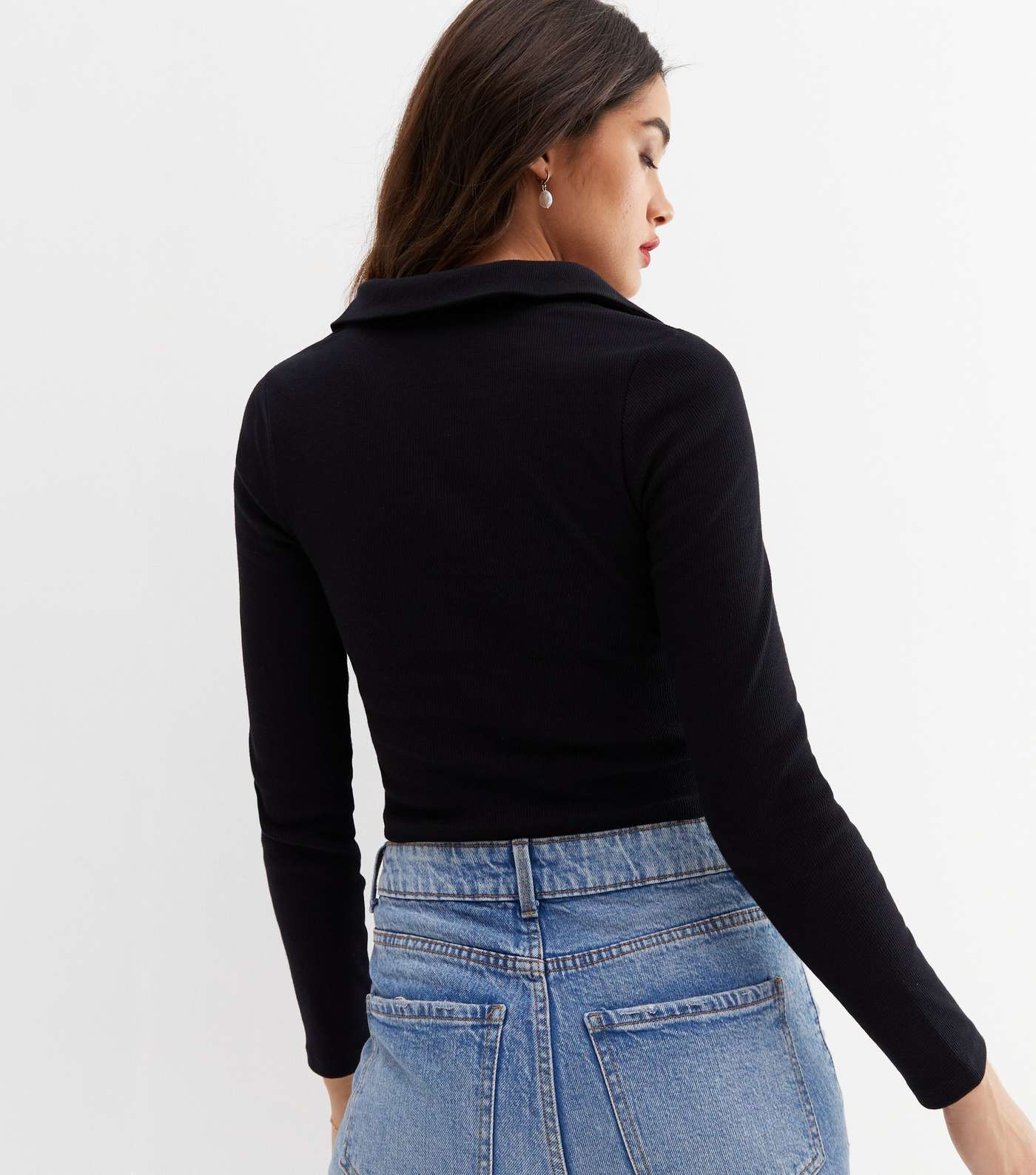 Black Ribbed Ruched Collared Long Sleeve Crop Top Image 4