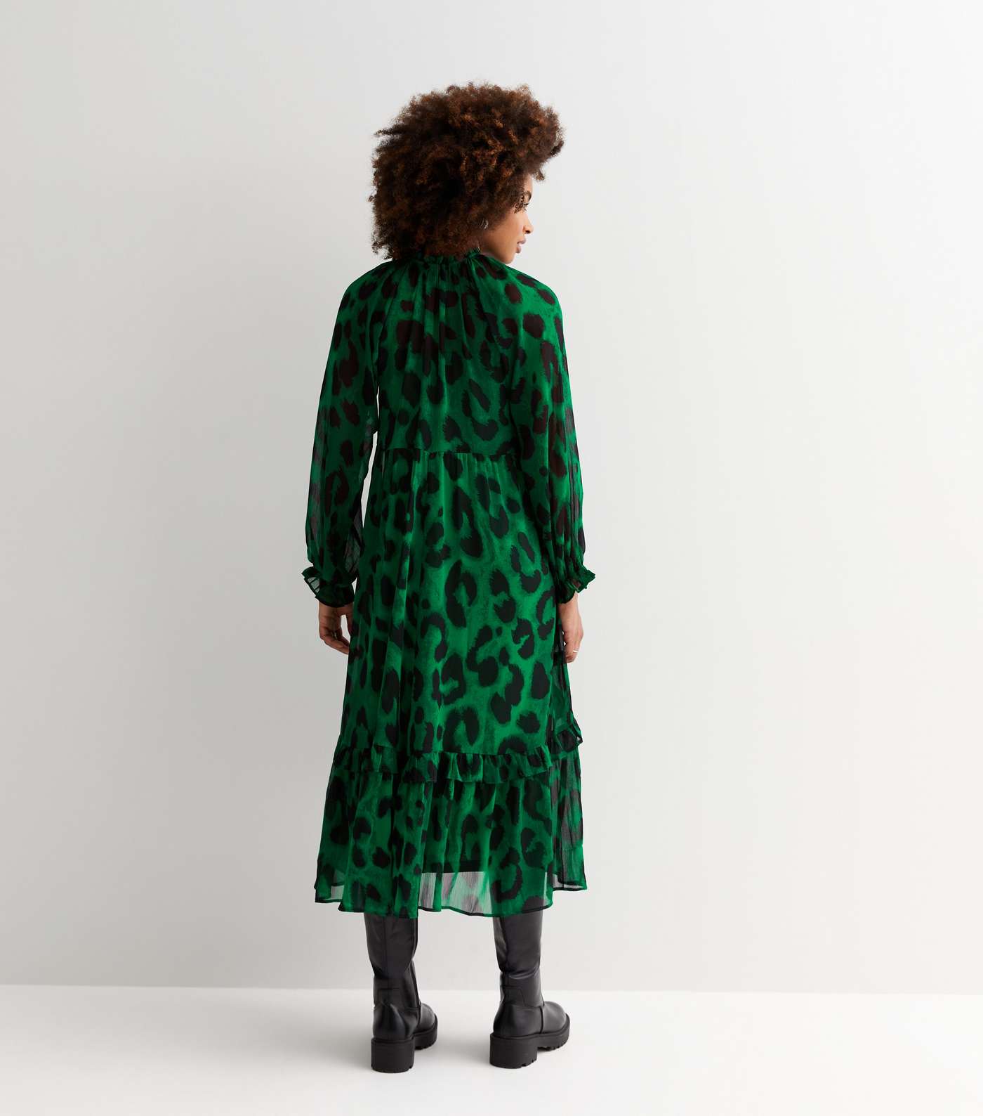 Green Animal Print Tie Collar Long Sleeve Chiffon Midi Dress Image 4