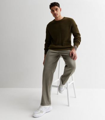 Men's Olive Pleated Relaxed Fit Trousers New Look