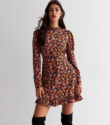 Round neck ruffled 2025 sleeves floral dress