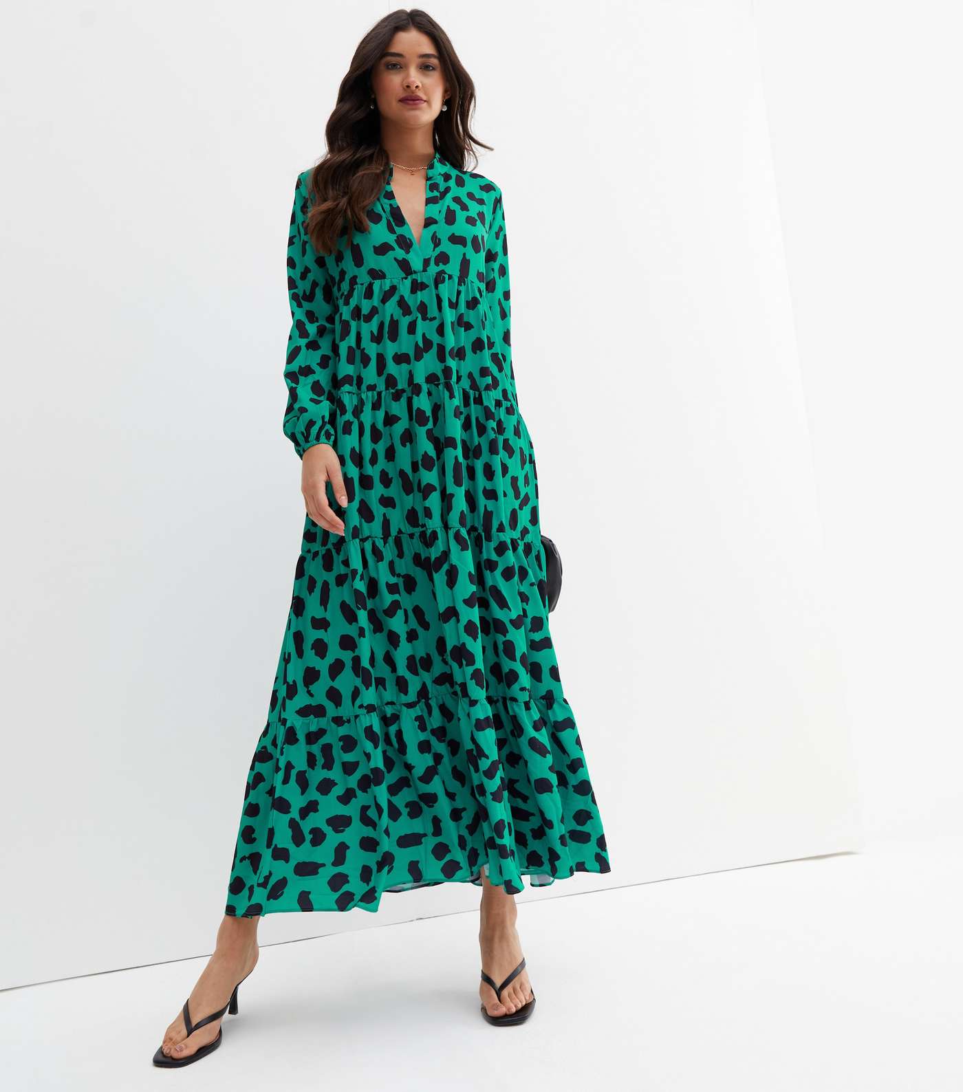 Gini London Green Animal Print Collared Tiered Maxi Dress Image 2