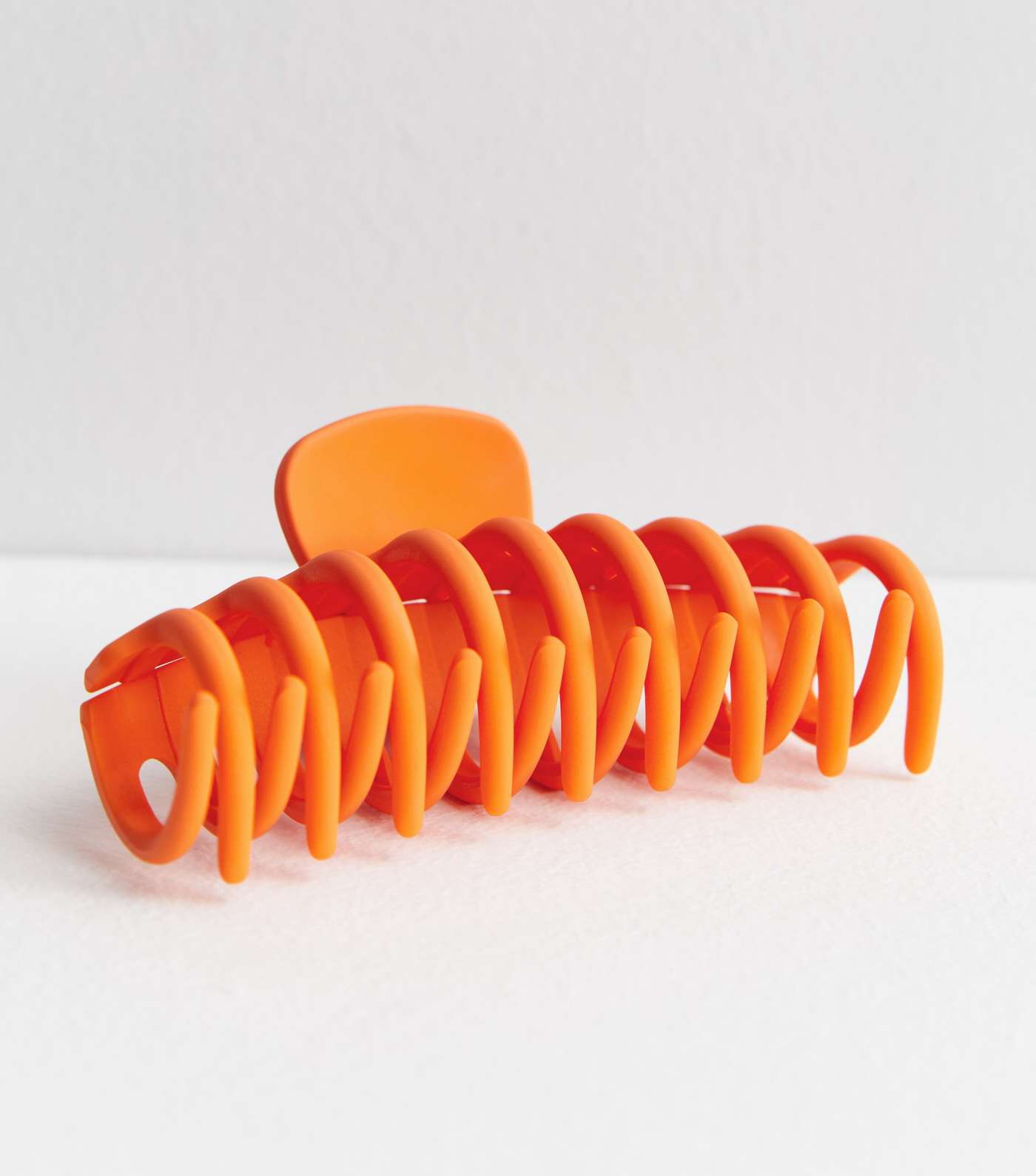 Bright Orange Matte Banana Bulldog Claw Clip Image 2