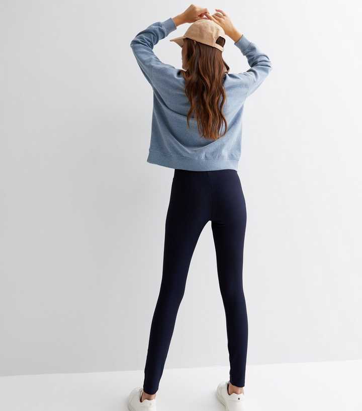 Navy leggings hi-res stock photography and images - Alamy