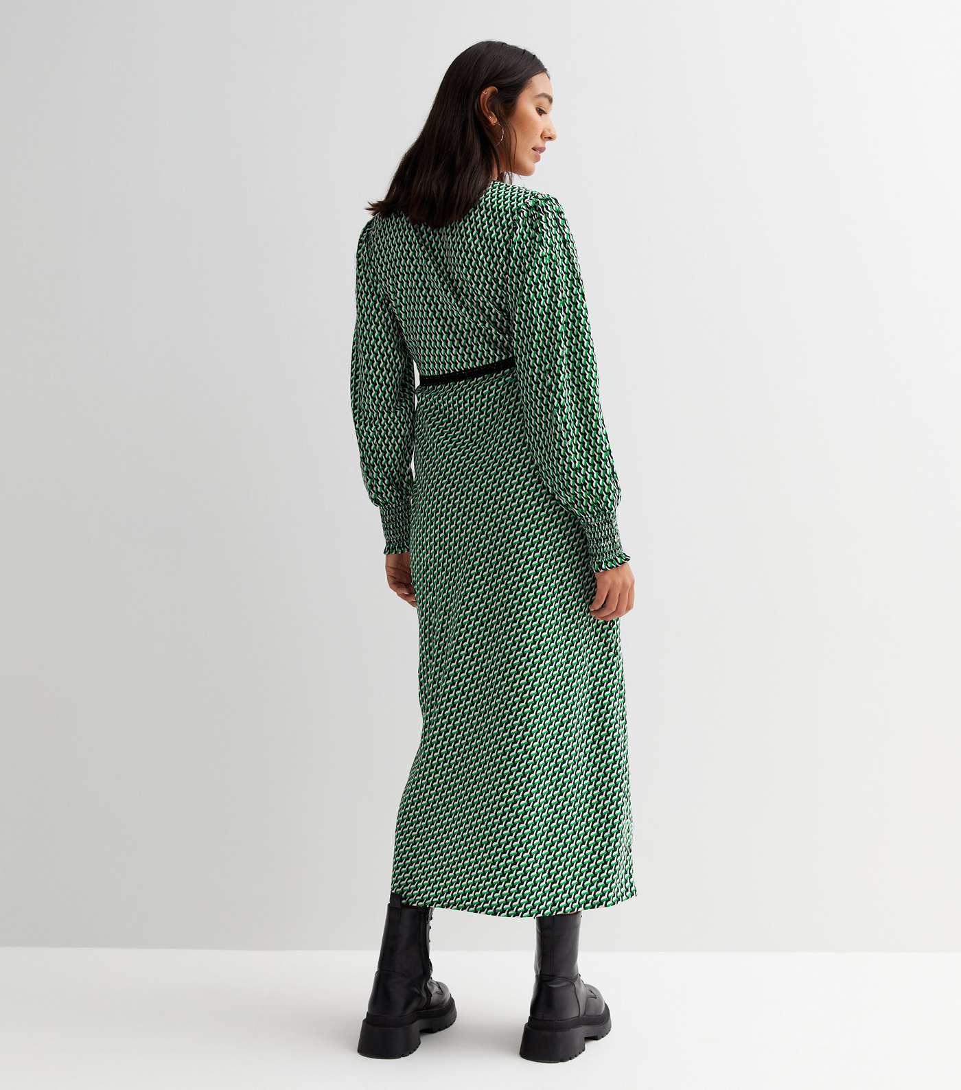 Tall Green Geometric V Neck Long Sleeve Lace Trim Midi Dress Image 4