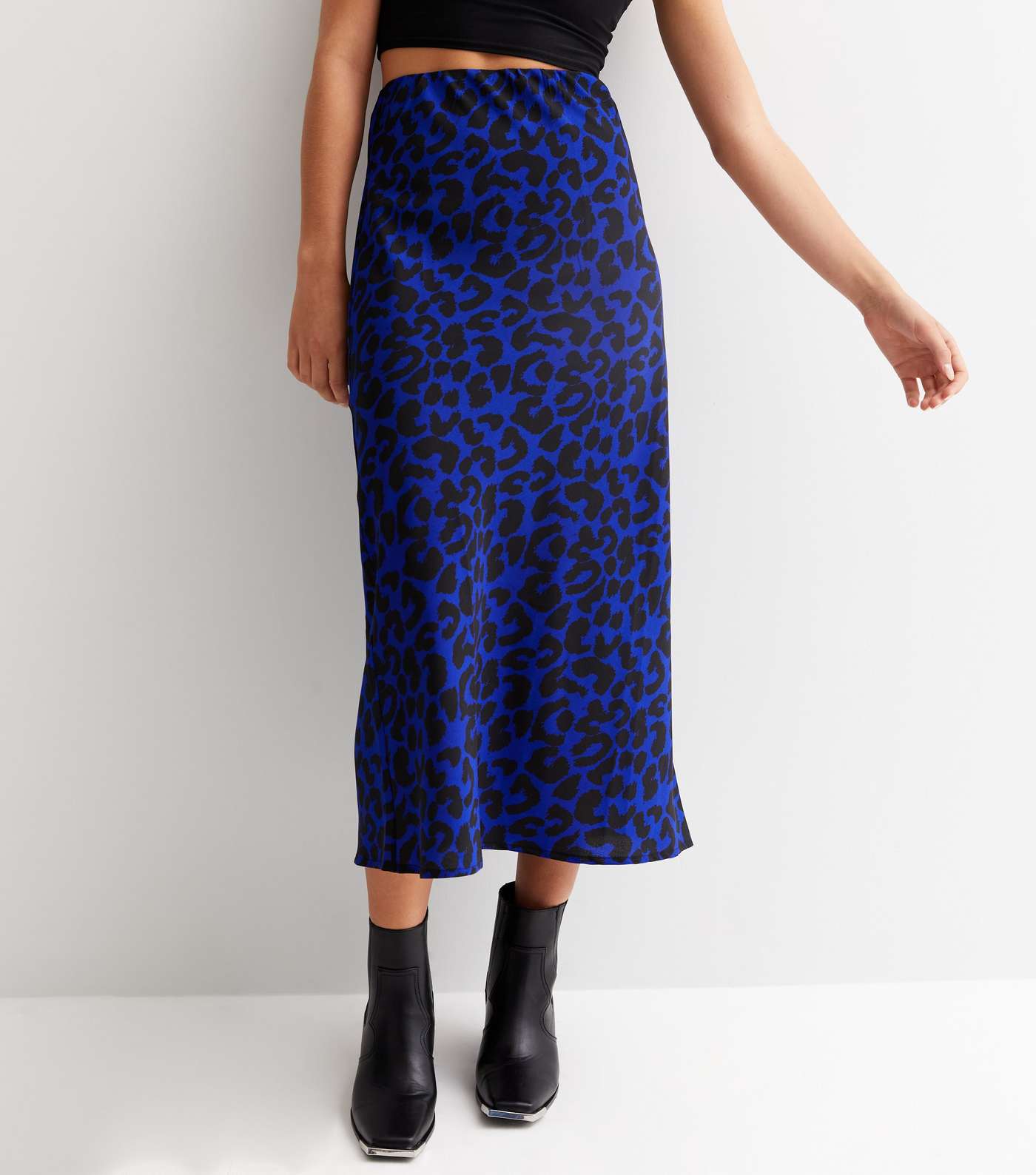 Blue Leopard Print Crepe Midi Skirt Image 2