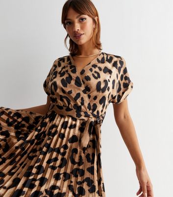Brown Leopard Print Satin Short Sleeve Pleated Midi Wrap Dress New Look
