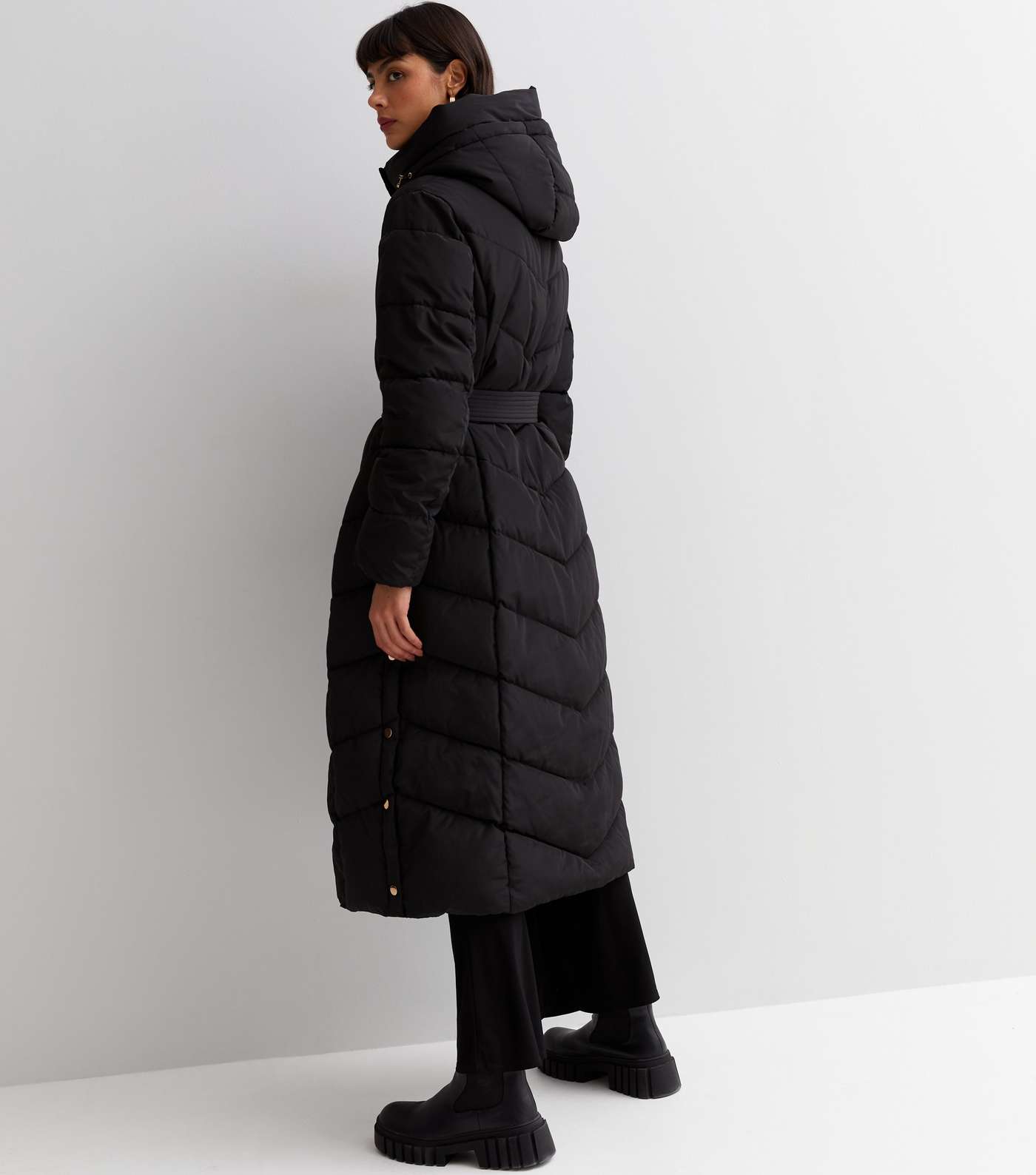 Cameo Rose Black Quilted Longline Puffer Coat Image 4