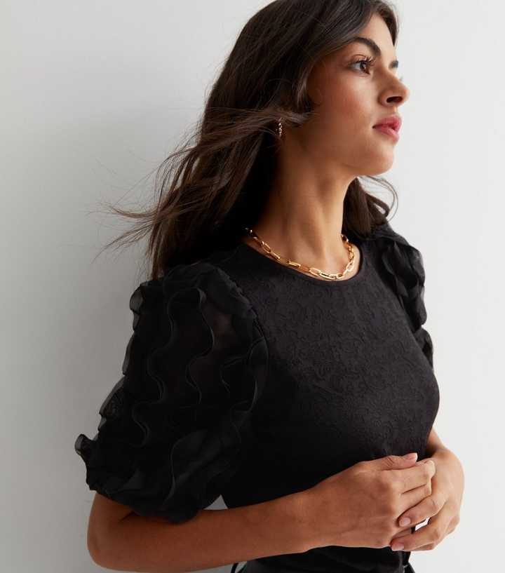 Black Floral Jacquard 1/2 Ruffle Sleeve Top