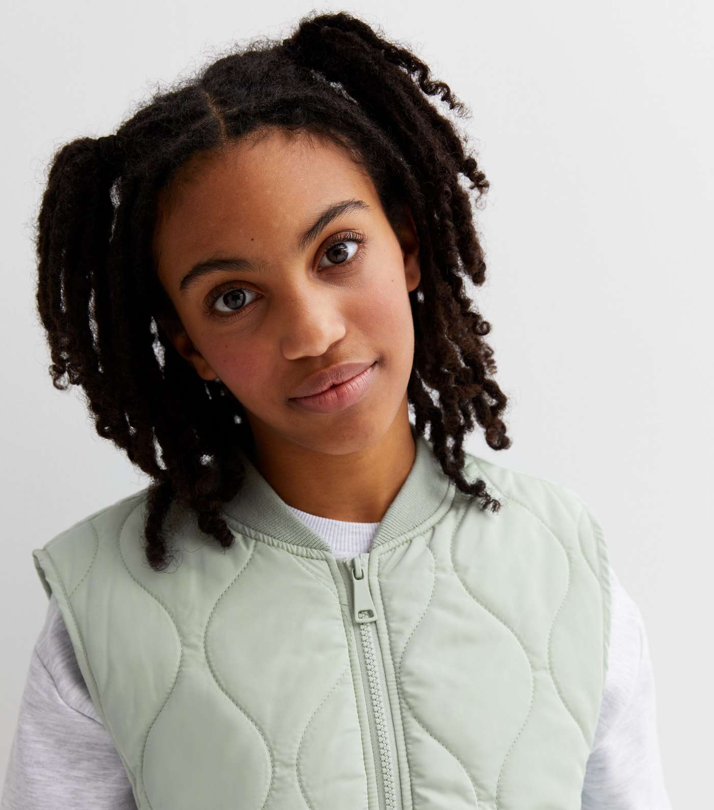 Girls Light Green Quilted Collarless Gilet Image 3
