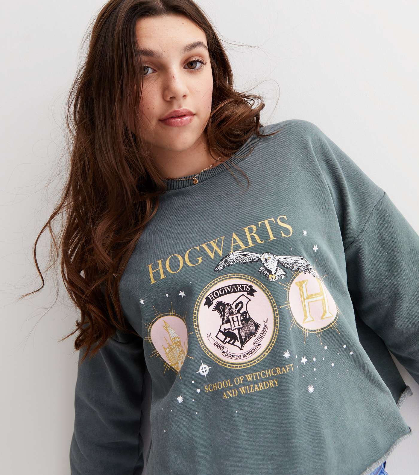 Girls Dark Grey Harry Potter Acid Wash Raw Hem Logo Sweatshirt Image 2