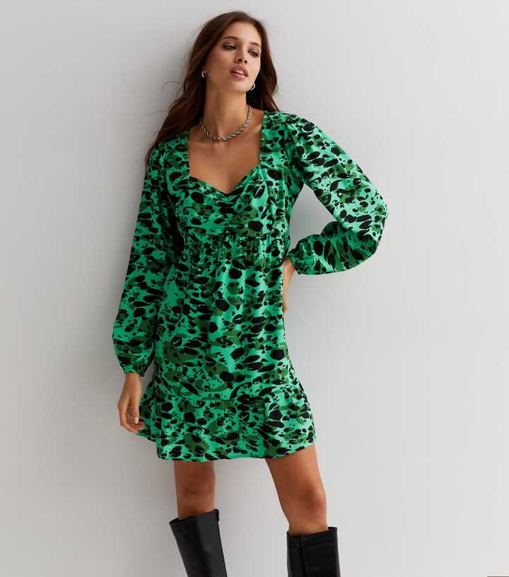 Green Animal Print Sweetheart Neck Long Sleeve Mini Dress