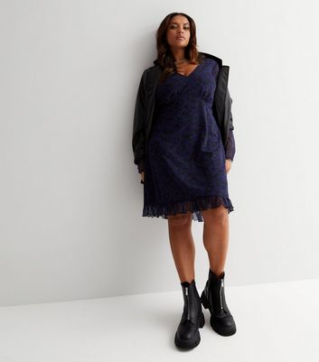 Long sleeve frill outlet hem dress