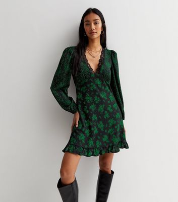 New look green clearance floral wrap dress