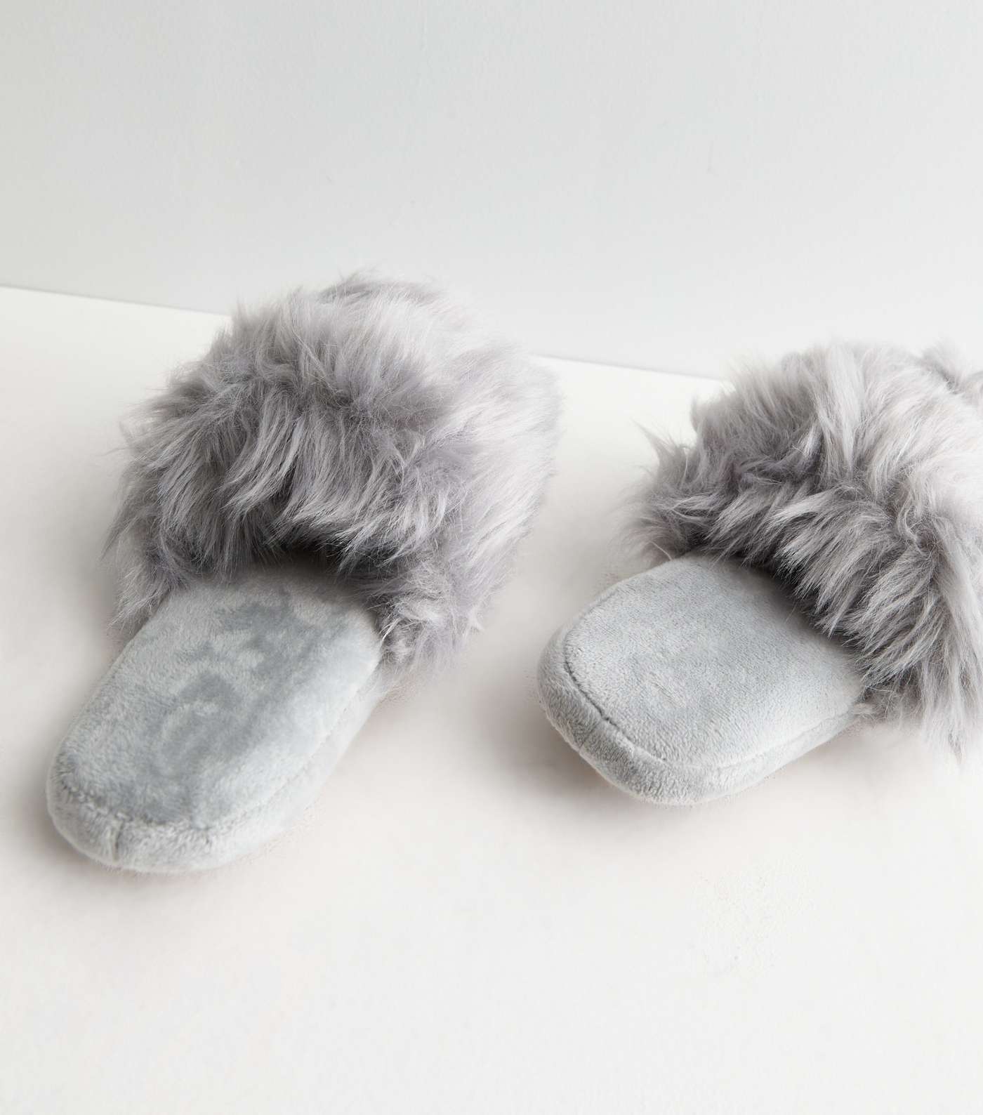Loungeable Pale Grey Faux Fur Dome Slippers Image 4