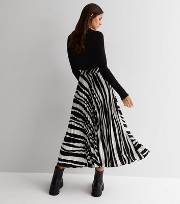 Black pleated clearance skirt new look