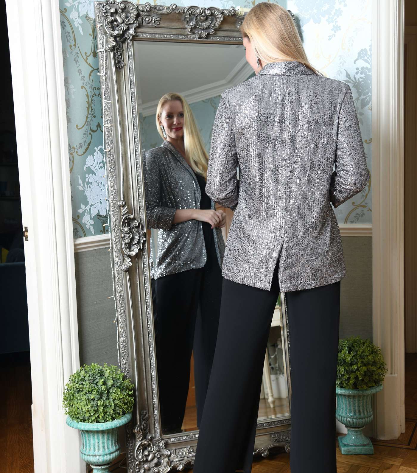 Yumi Silver Sequin Blazer Image 4