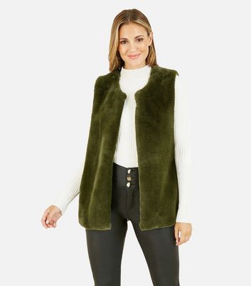 sleeveless fur jacket new look