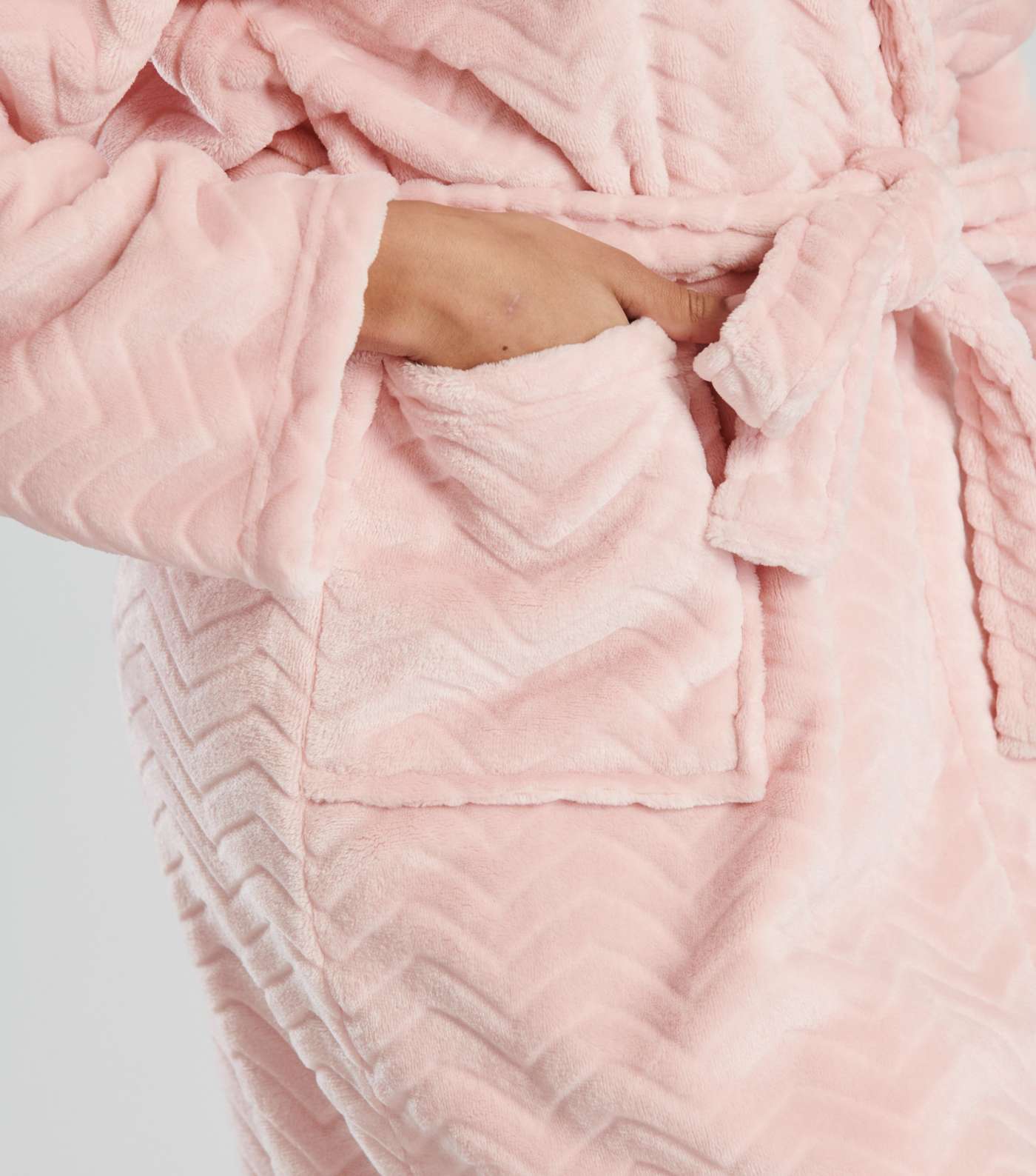 Loungeable Pink Zig Zag Fleece Hooded Dressing Gown Image 5