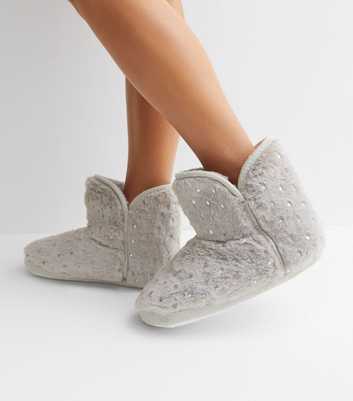 Loungeable Pale Grey Fluffy Star Slipper Boots