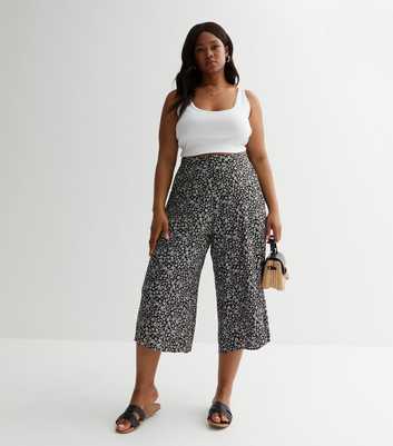 Curves Black Ditsy Floral Crop Wide Leg Trousers