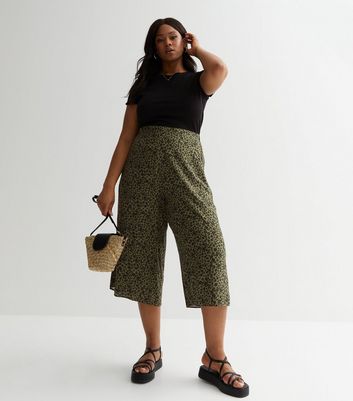 Black Abstract Wide Leg Crop Trousers  New Look