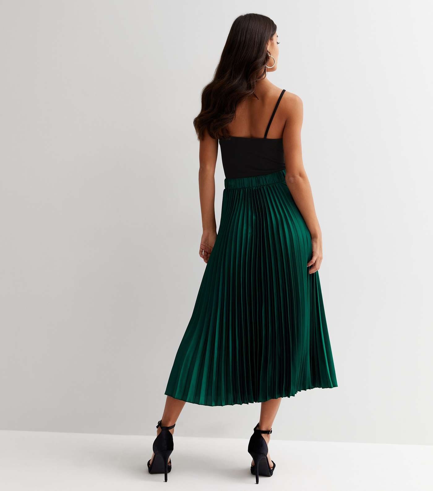 Dark Green Satin Pleated Midi Skirt Image 4