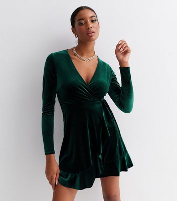 Green velvet clearance wrap dress uk