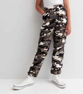 Girls Green Camo Cargo Cuffed Trousers  New Look