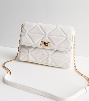 White quilted purse discount with chain strap