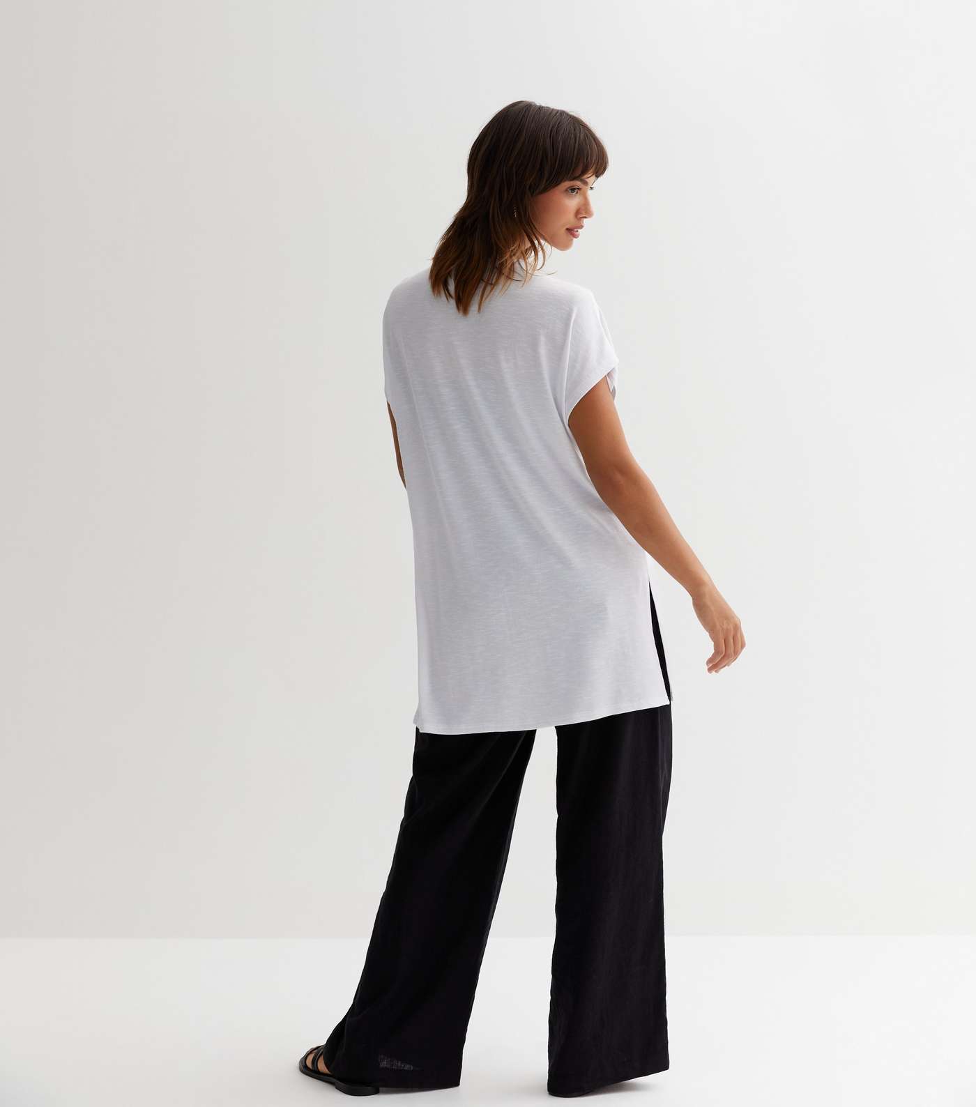 White Fine Knit Short Sleeve Long Cardigan Image 4