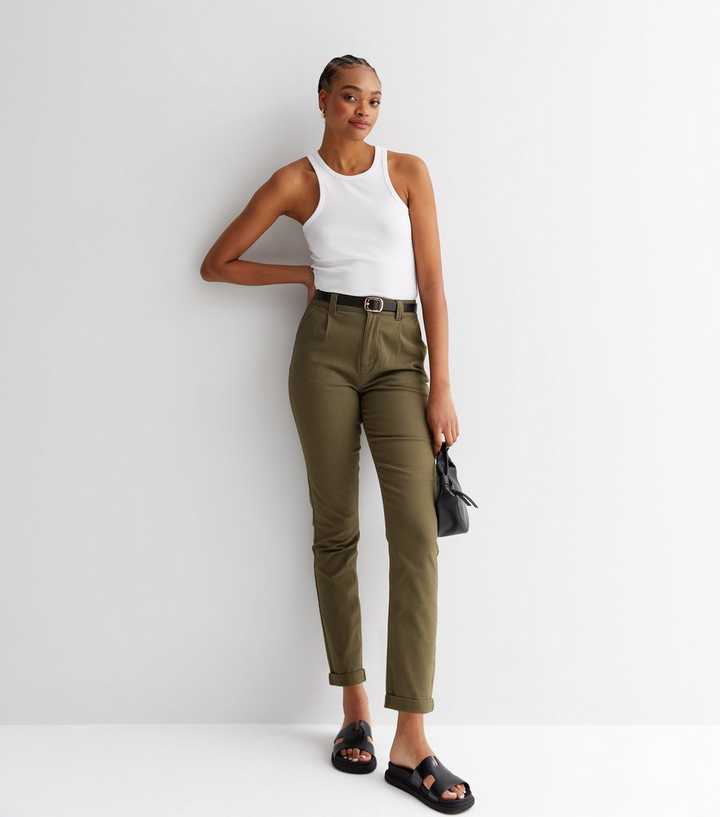 https://media2.newlookassets.com/i/newlook/851561634/womens/clothing/trousers/tall-khaki-high-waist-crop-chino-trousers.jpg?strip=true&qlt=50&w=720