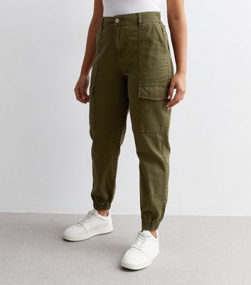 Petite khaki best sale cargo pants