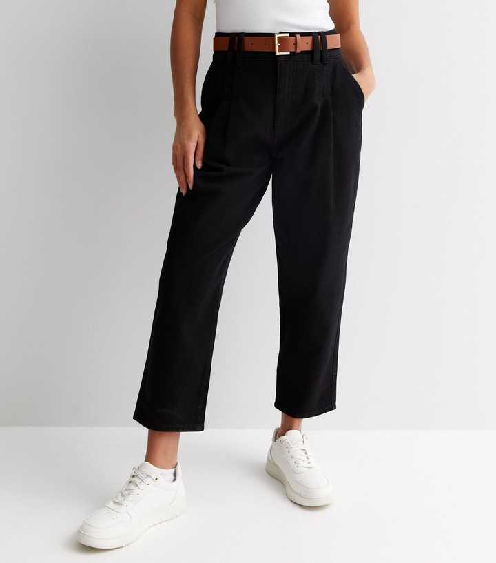 https://media2.newlookassets.com/i/newlook/851591901M1/womens/clothing/trousers/petite-black-cotton-denim-belted-crop-trousers.jpg?strip=true&qlt=50&w=720