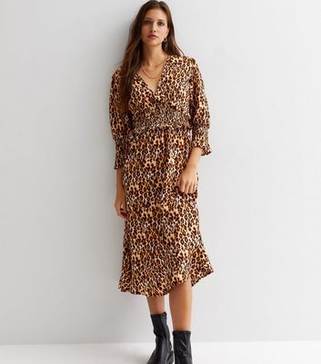 Lace Trim V Neck Leopard Print Shirred Dress - Fairlie Curved