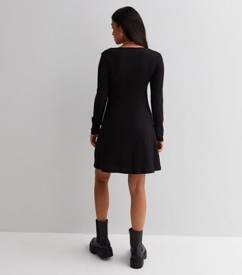 Petite Black Crinkle Jersey Long Sleeve Tie Front Mini Dress New Look