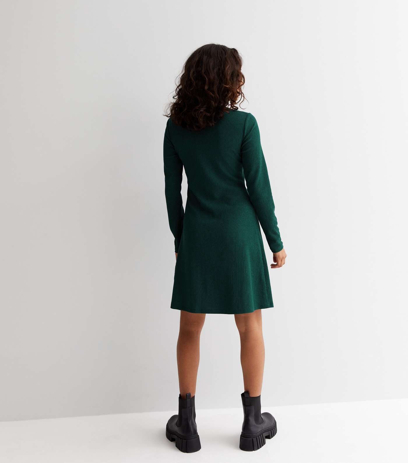 Petite Dark Green Crinkle Jersey Long Sleeve Tie Front Mini Dress Image 4