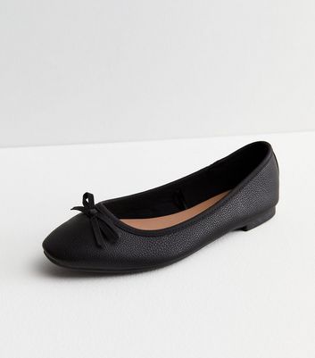 Ladies black leather deals ballet pumps