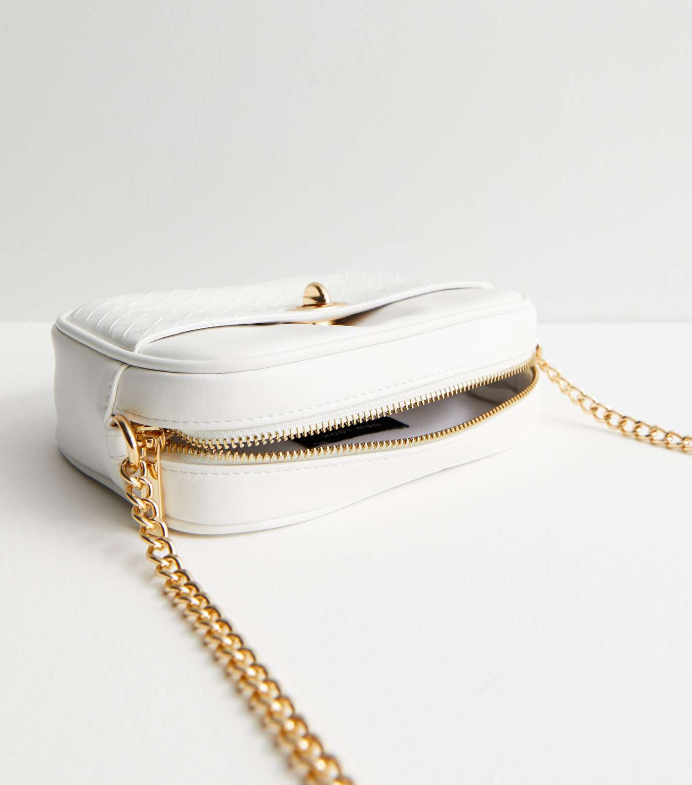 White Leather-Look Embossed Chain Cross Body Bag Image 4