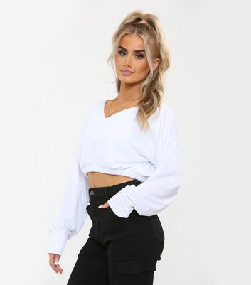JUSTYOUROUTFIT White V Neck Crop 