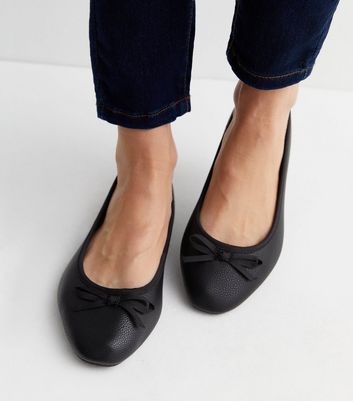 Wide fit deals leather pumps