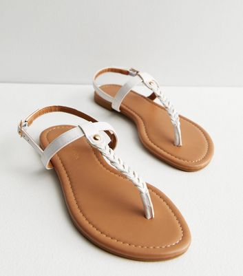 White flat hot sale thong sandals