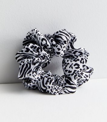 Jag Small Scale White Cotton Scrunchie