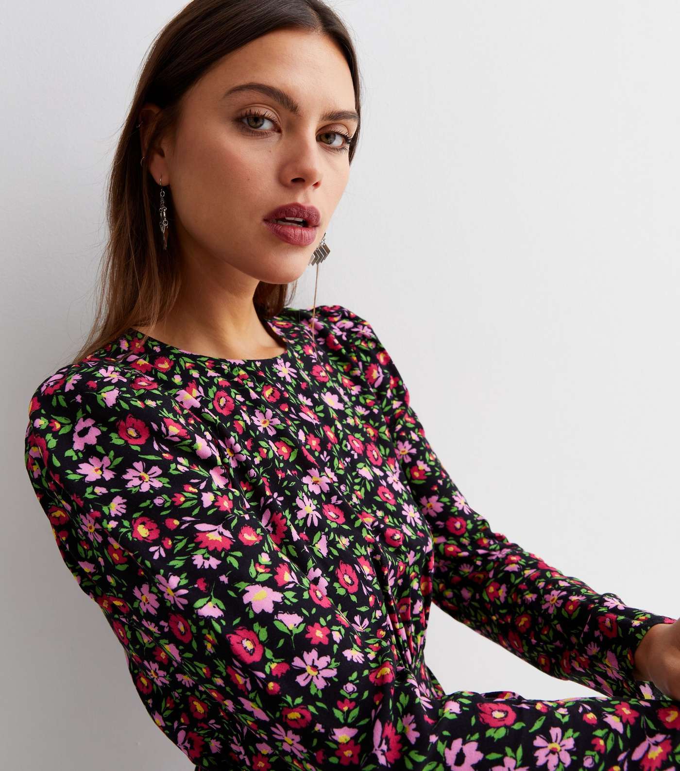 Black Ditsy Floral Long Sleeve Ruched Midi Dress Image 2