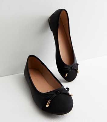 Black Leather-Look Ribbed Metal Trim Bow Ballerina Pumps