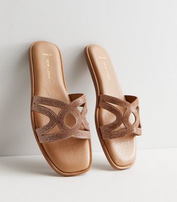 Annalee store suede sandal